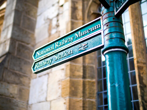 The direction sign pointing toward the National Railway Museum in York