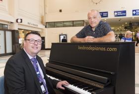 station-manager-shaun-pearce-with-melvyn-besbrode-at-leeds-station