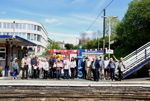 Volunteers celebrate 175th anniversary of station on one of the country ...