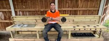 Northern engineer builds play equipment for schoolchildren-2 0ijyh-pfyht-qhk22-7mn6p-9rom5