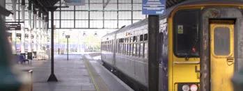 northern-train-at-hull-paragon-station