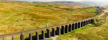 An image of the Ribblehead Viaduct on the Leeds-Settle-Carlisle line gj8fi-lucll-irux5-fk3v8-mkgal