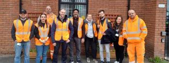 Volunteers at Burley Park Station gt5e7-j30d2-azo6l-498e6-17sg7